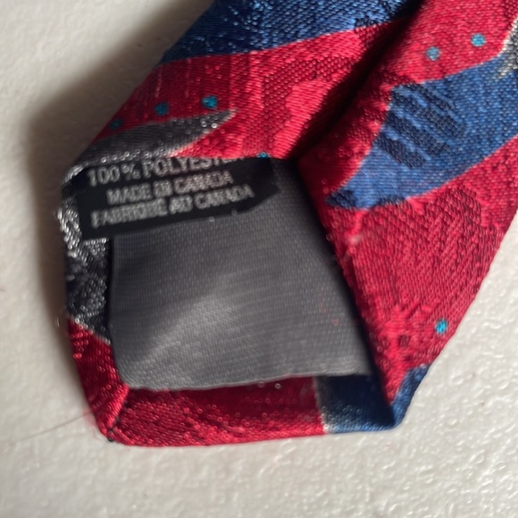 Moore’s tie - Picture 7 of 8